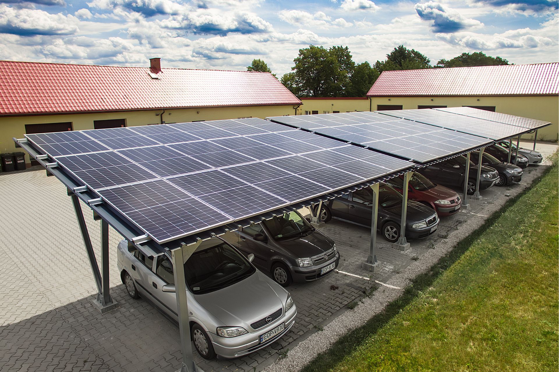 Instalacja fotowoltaiki Carport - 27,36 kWp - 72 moduły - Opoczno